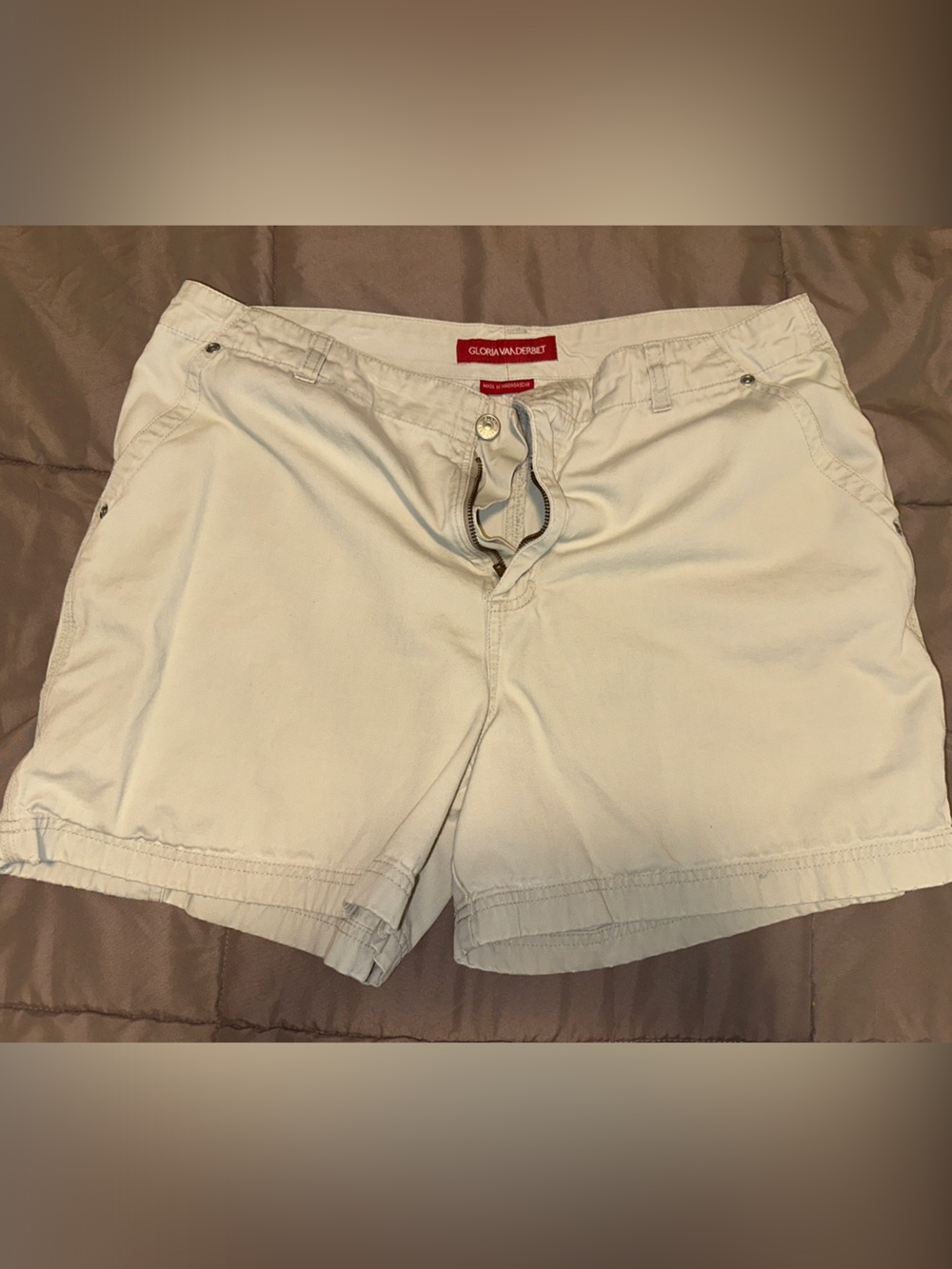 crown & ivy Cream Casual Women’s Bermuda Shorts